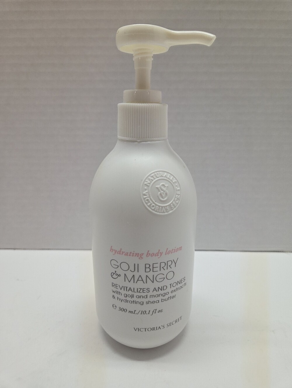 Victoria's Secret Goji Berry & Mango Hydrating Body Lotion 10.1 Fl Oz